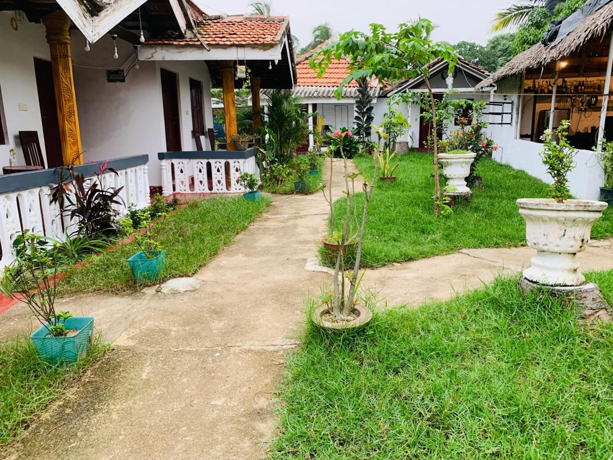 Little Fairy Home B&B Arugam Bay Exterior photo